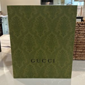 Gucci shoe box 10.5x9x4.5